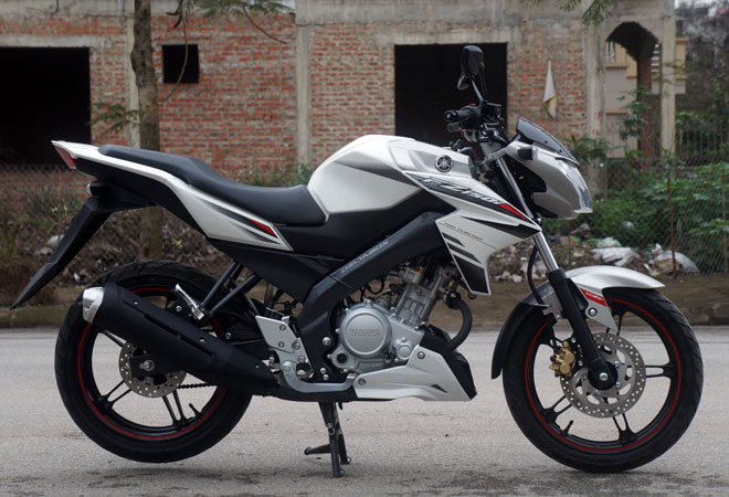 Yamaha Fzs Fi Bluetooth all ModelsVariants Vehicle Model 2022 at Rs  120000 in Chandigarh