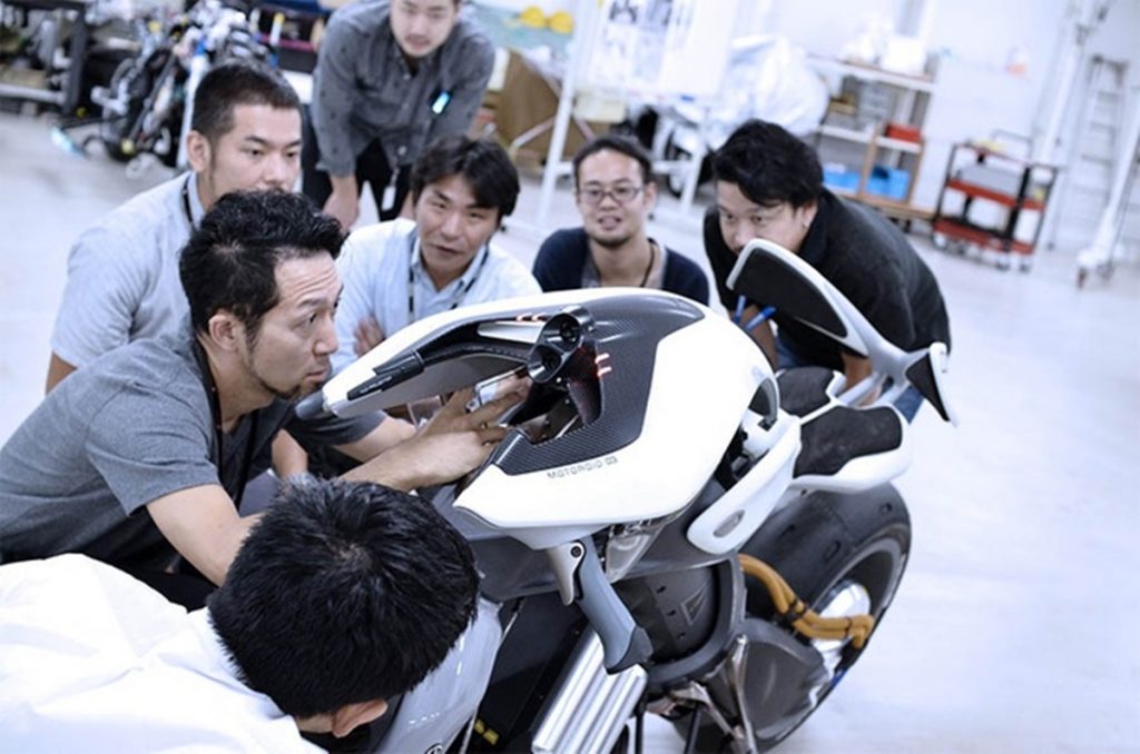 Nhiều điểm nhấn “nổi bần bật” giúp khách hàng mê mẩn Yamaha Motoroid.